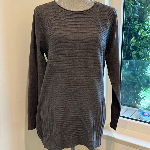 Papillon sweater - Picture 1 of 6